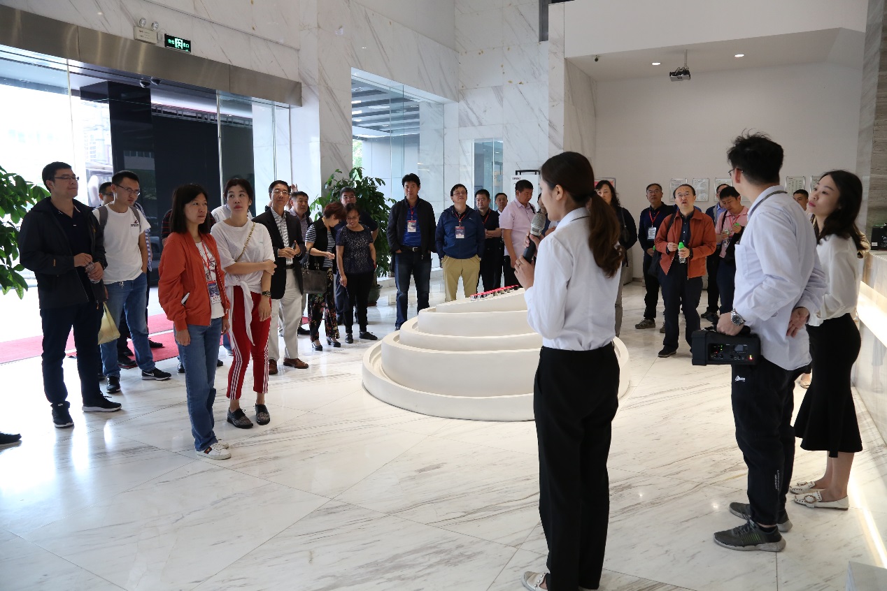 中國聯塑致力于擴大塑料管道及管件的應用范疇 中國聯塑致力于擴大塑料管道及管件的應用范疇